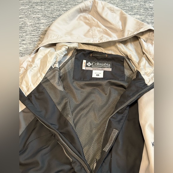Men’s XL Lightweight Columbia Jacket - Picture 4 of 6
